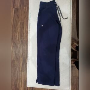 FIGS Kade Cargo Scrub Pants Navy